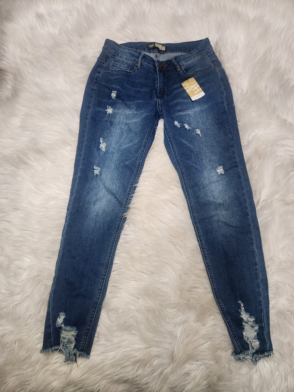Suzanne Betro Women's Denim Blue Straight Leg Distressed Jeans Size 6 Nwt